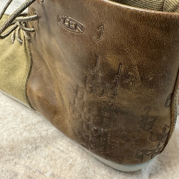 Keen Lace Up Boots in Brown, Olive Green and Gray with Modern Two-Tone Design. - Picture 2 of 10